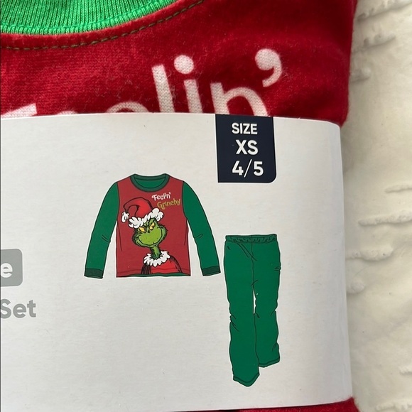 Dr. Seuss Green Pajama Set for Relaxing Evenings - Picture 2 of 4